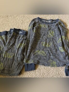 Grey/green video game long sleeve snug fit pajama set boys 10